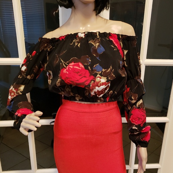 Off the Shoulder Blouse - Picture 4 of 6